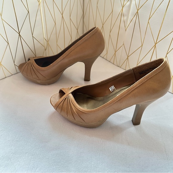 Xhilaration 3” Open Toe Wood Pumps - Tan/Brown - Size 7.5 - Picture 9 of 11